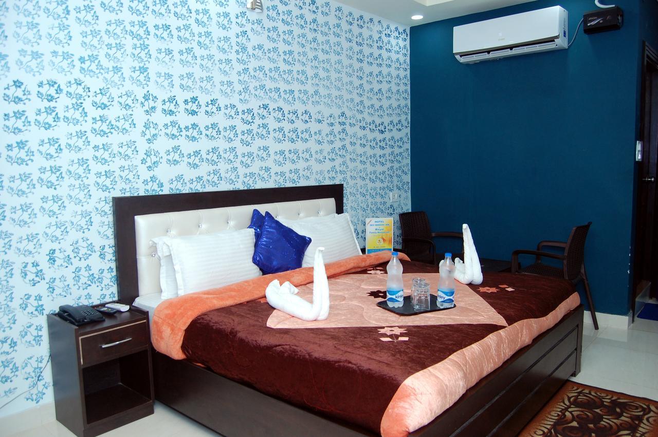 Hotel Devbhoomi Inn Risikés Kültér fotó